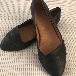 Wide Black Flats